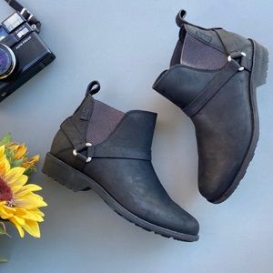 Teva Ellery Chelsea Black Ankle Boot Sz 7